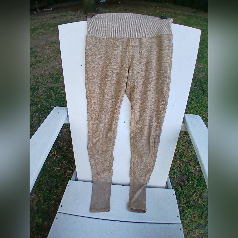 Alo Yoga Tan Leggings